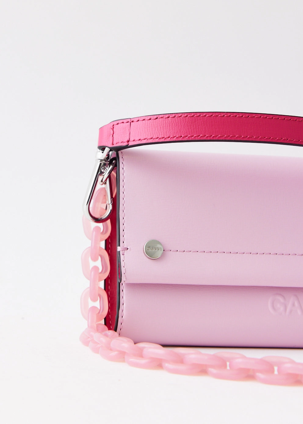 Banner Envelope Chain Wallet