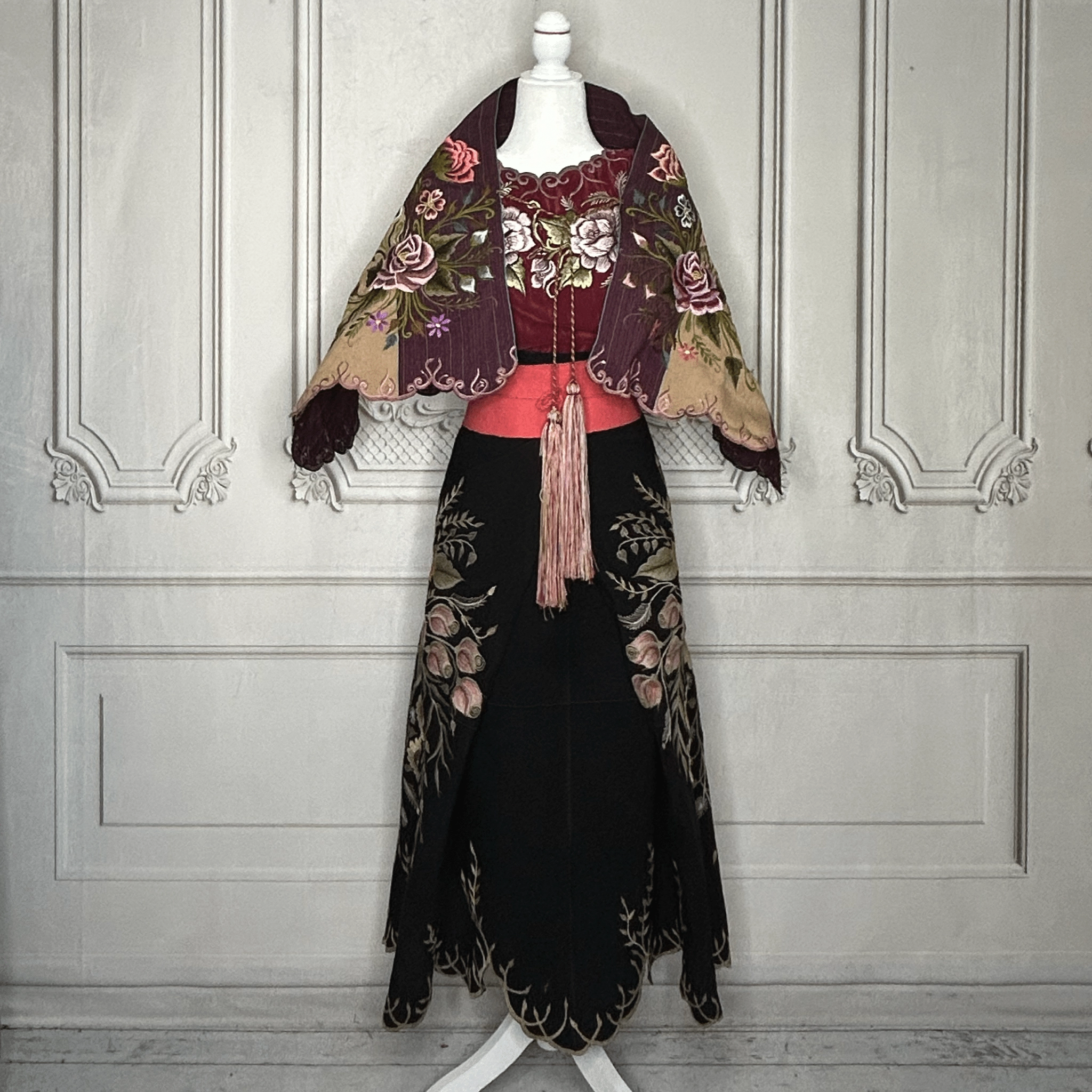 Traditional Zinacantan Chiapas Outfit - Women