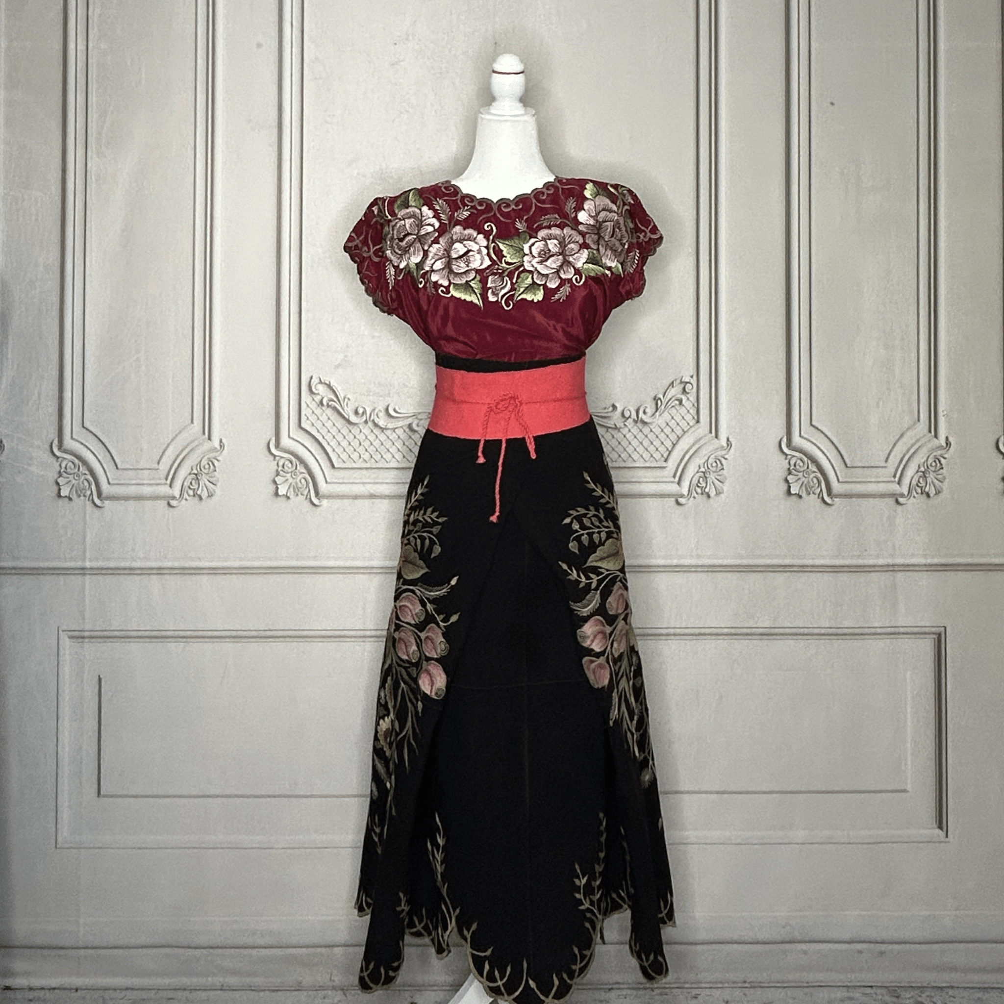 Traditional Zinacantan Chiapas Outfit - Women