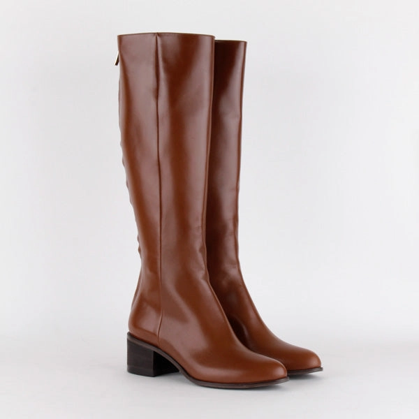 *UK size 3 - ALICE  - brown, 5cm/0.8cm heel - length 37cm , calf circumfernce 35cm.